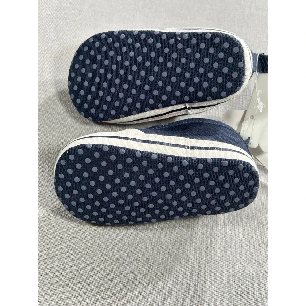 New Rising Star Baseball Baby Shoes 6-9‎ Month Right Shoe Has Yellowed From Sun